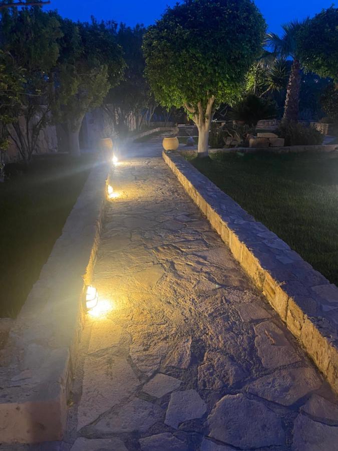 Pistachio Guesthouse, Παραδοσιακός Ξενώνας Vathí Exterior foto
